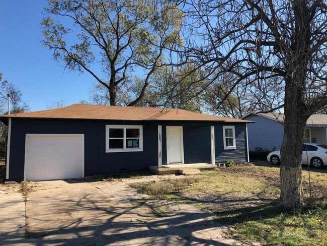 Primary Photo - 1314 Dewberry St