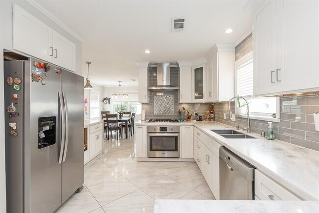 Building Photo - 14531 Bramblewood Dr