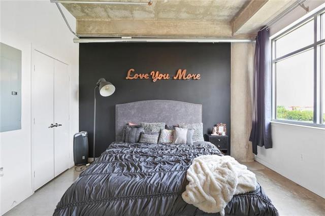 Building Photo - 1001 Belleview St