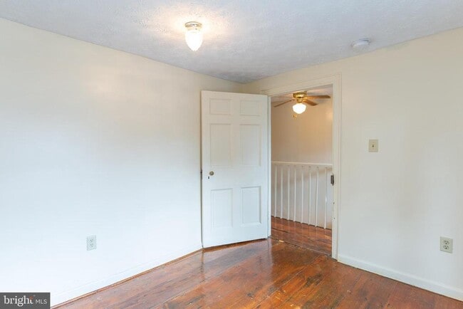 Building Photo - 32 Patrick Henry Way