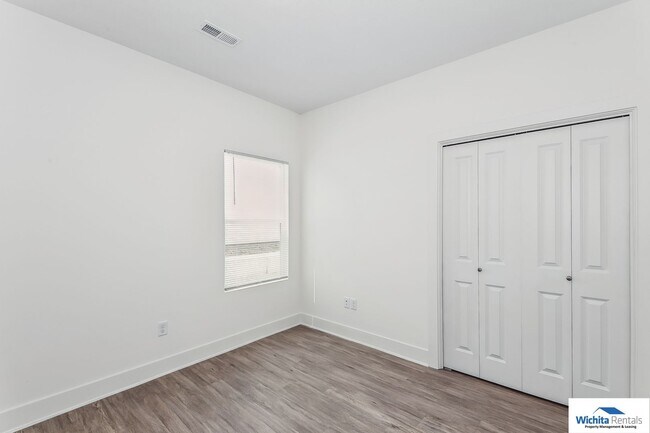 Building Photo - 1753 - 1755 S. Hickory Creek Ct.