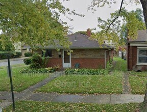 Building Photo - 105 Walnut St