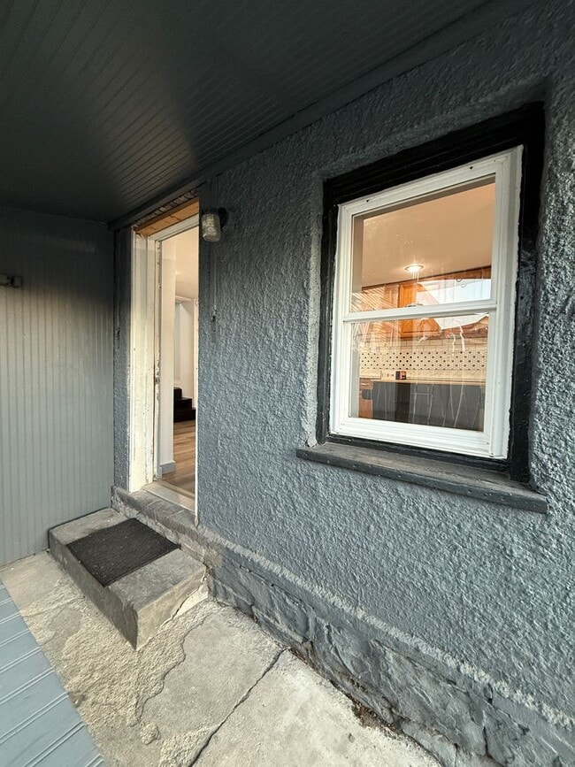 Building Photo - 24 McDonald St