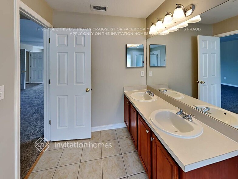 Building Photo - 4645 White Bay Cir