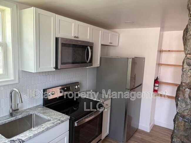 Building Photo - 2851 Kutztown Rd