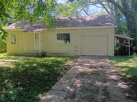 Building Photo - 1221 Brook St