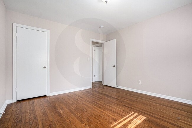 Building Photo - Charming 3BR/1BA Ranch Home with Open Layout & Fenced Backyard