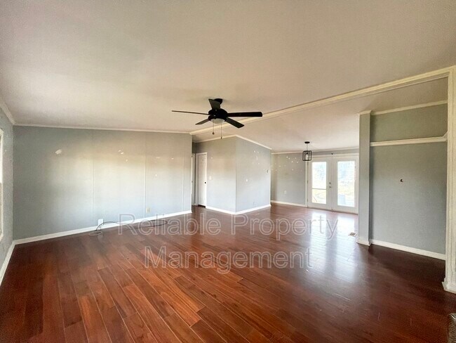 Primary Photo - 6433 Slabtown Rd