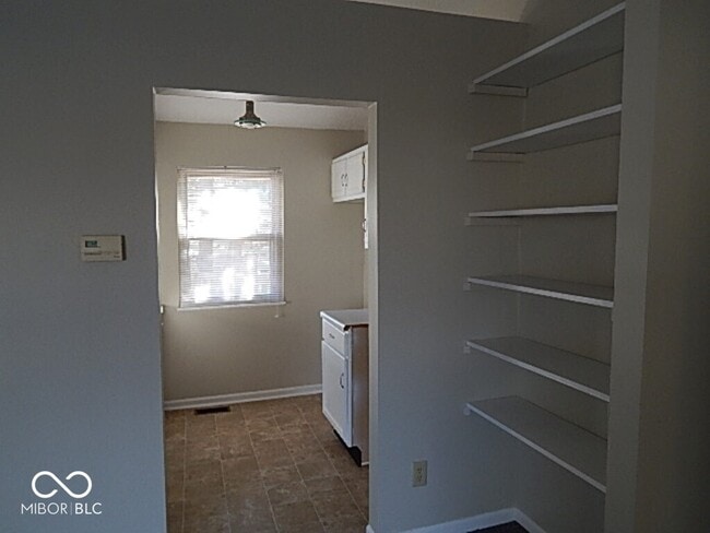 Building Photo - 561 Boonesboro Rd