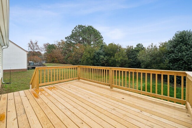 Building Photo - Welcome to Windmill Meadows!