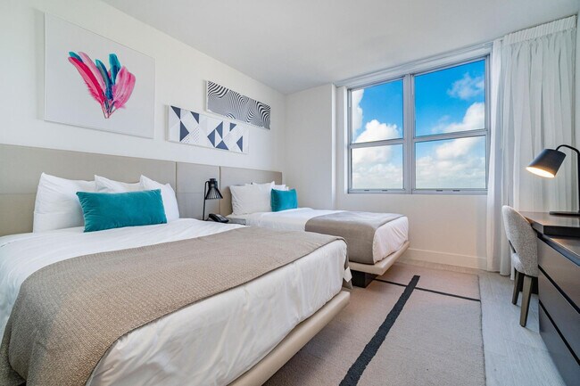 Building Photo - 2721 Hallandale Beach Blvd