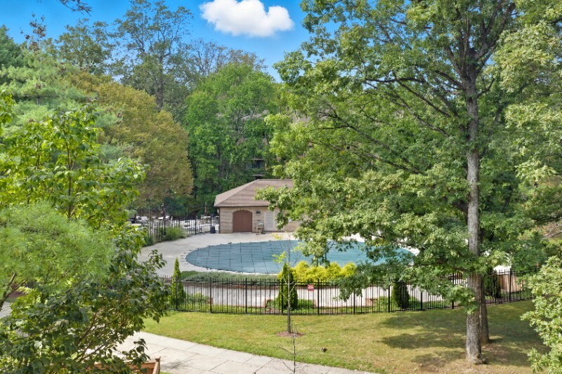 Building Photo - 11430 Strand Dr