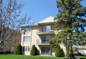 Building Photo - 9432 S Kolmar Ave