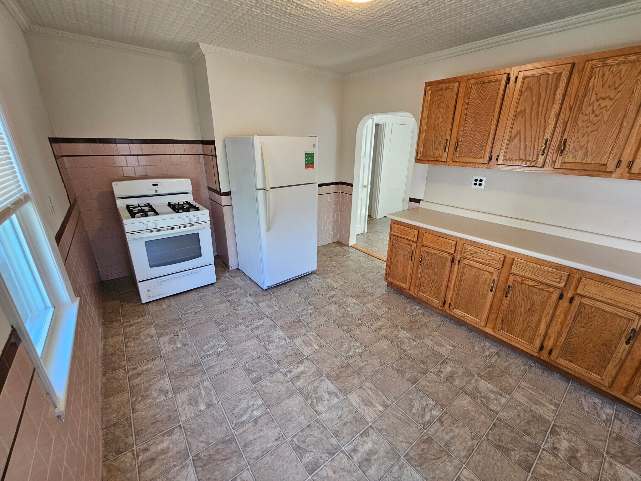 Building Photo - 33 Winship St