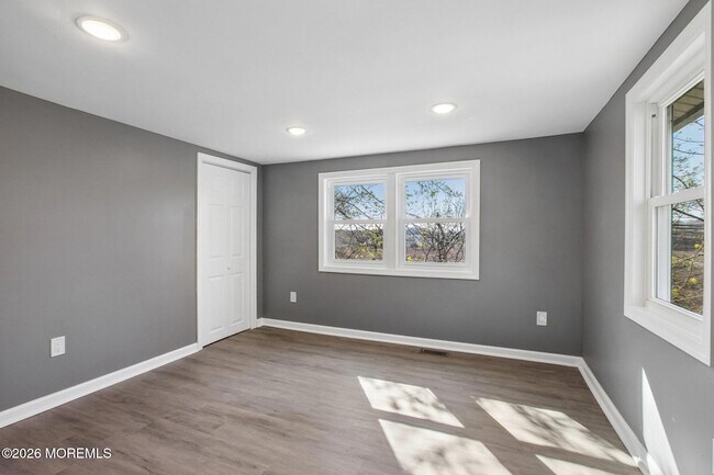 Building Photo - 209 Hilltop Blvd