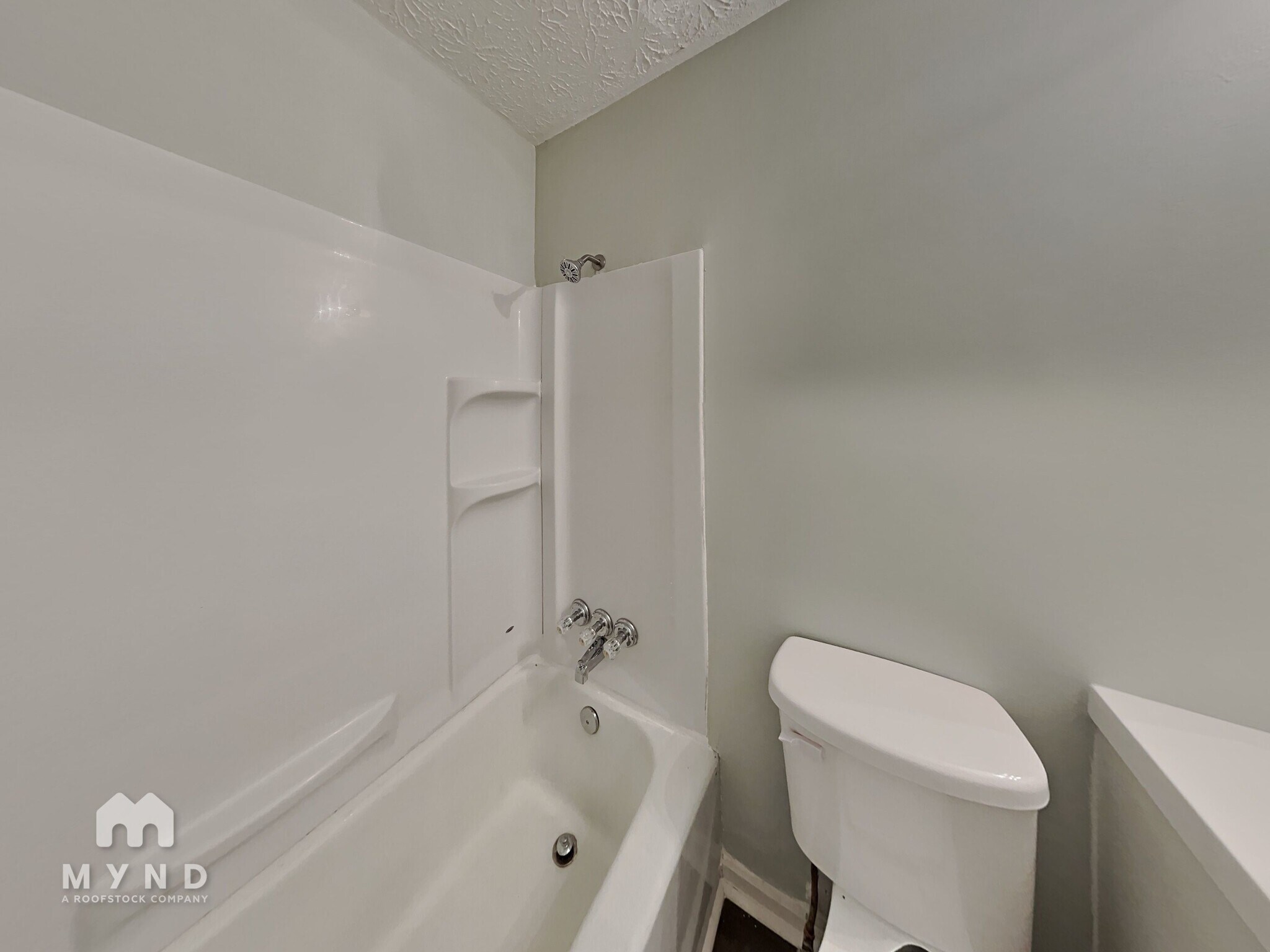 Building Photo - 5906 Pineglen Ct