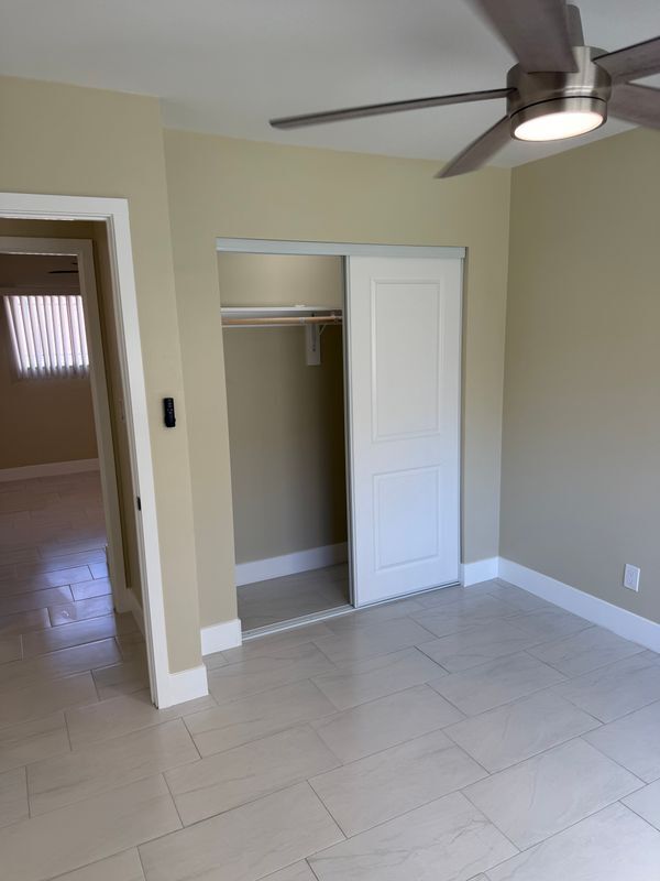 Building Photo - 10623 S Budlong Ave