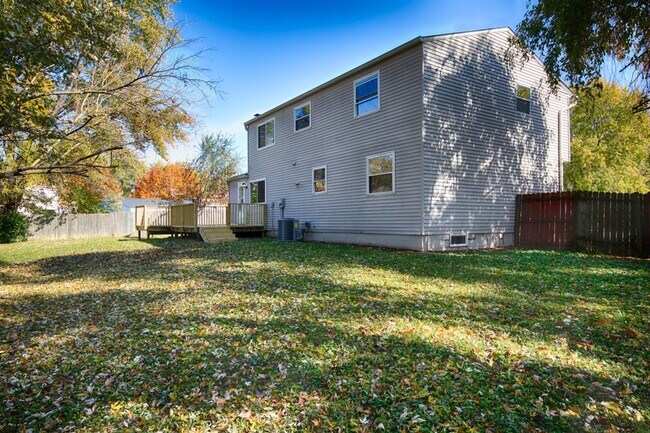 Building Photo - 4 bed 2.5 bath 2 story home with full deck located in Decatur Township