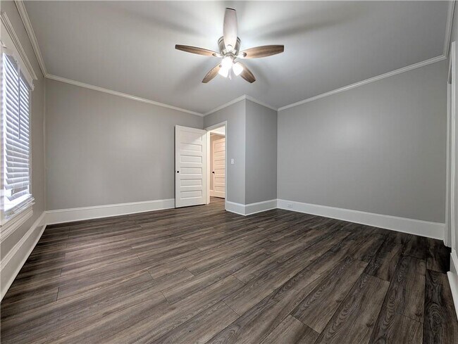 Building Photo - 1716 Thompson Ave