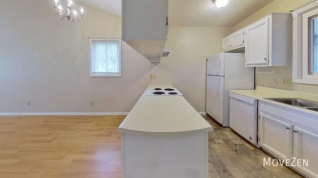 Building Photo - 809 Antler Dr