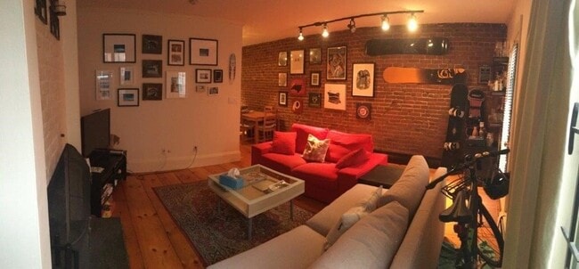 Building Photo - 109 Warren Ave