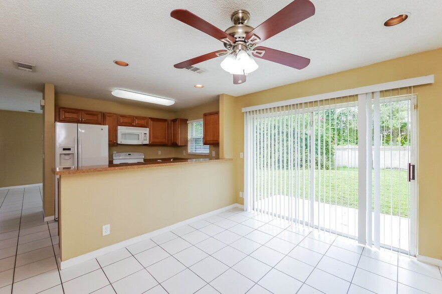 Building Photo - 3275 W Buena Vista Dr