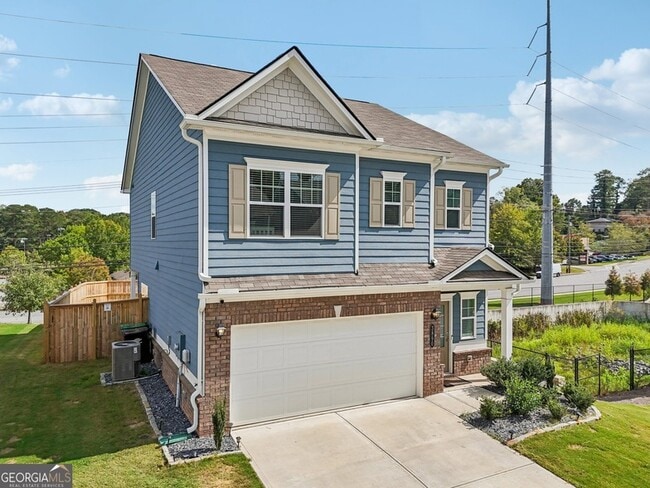 Building Photo - 3890 Clarington Dr