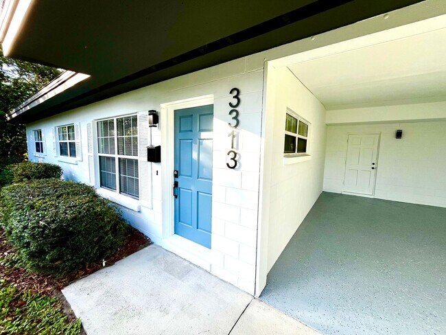 Building Photo - 3/2 in great Conway location