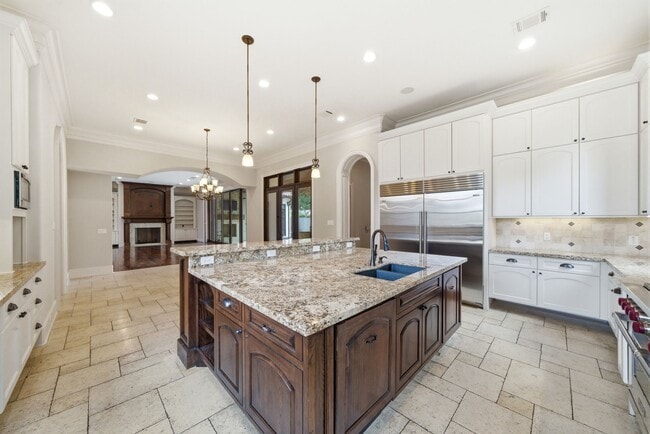 Building Photo - 5339 Tilbury Dr