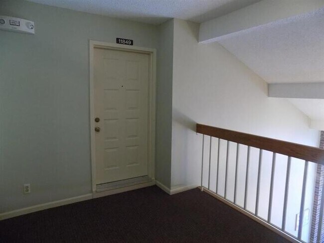 Building Photo - 11849 Sycamore Rd