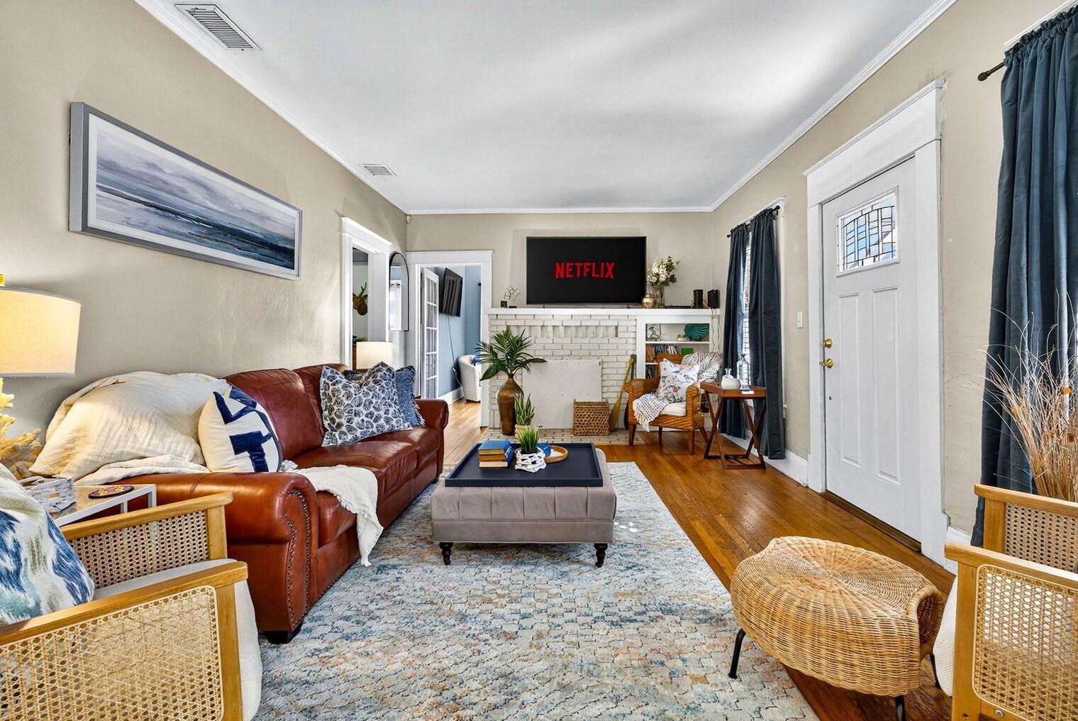 Building Photo - 3321 W San Juan St