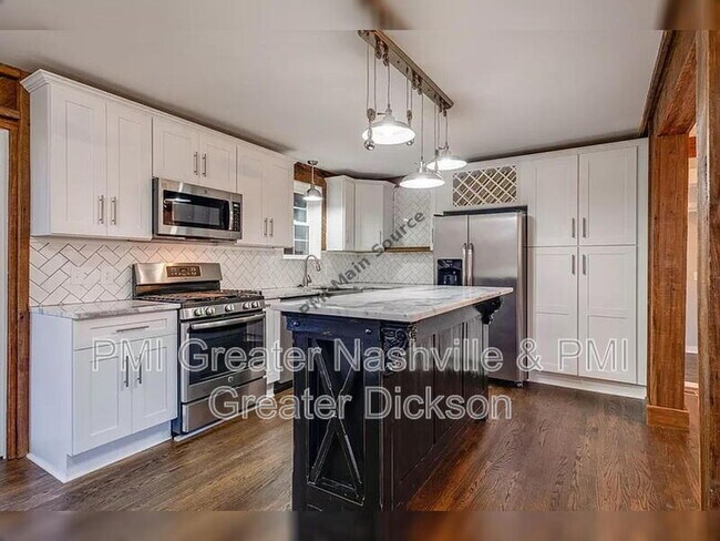 Building Photo - 1711 Golf St