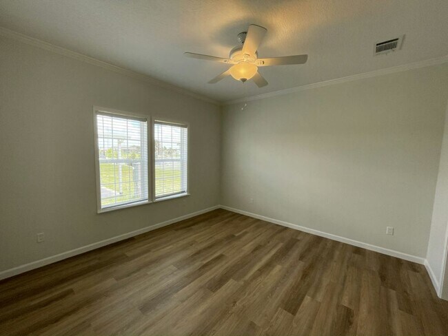 Building Photo - 34616 Ballyhoo Dr
