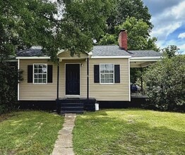 Building Photo - Renovated home in the heart of Oxford!