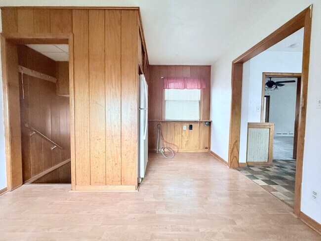 Building Photo - 5-Bed 2-Bath House in Reinbeck