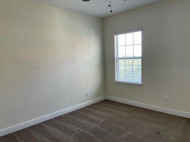 Building Photo - 1704 Lobelia Dr