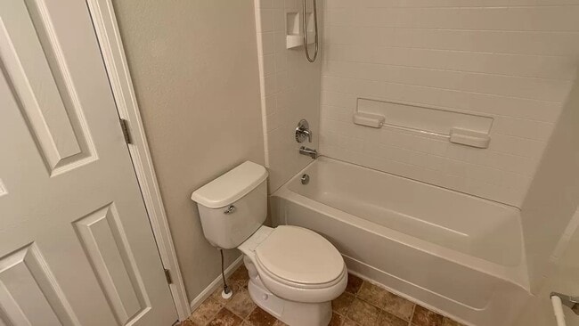 Building Photo - Great 2 Story Townhome!