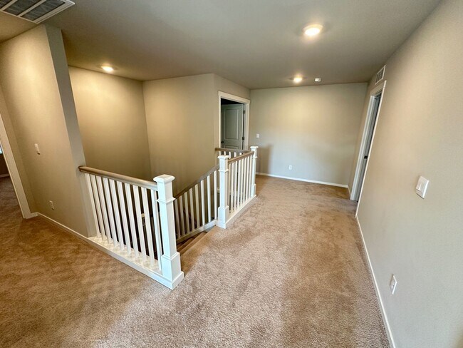 Building Photo - RENTAL! Spacious 6-Bedroom Home Near JBLM – Built in 2025