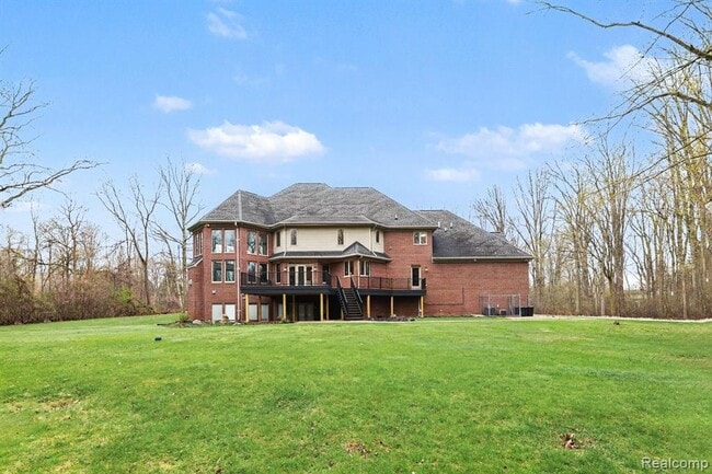 Building Photo - 6986 Montgomery Dr