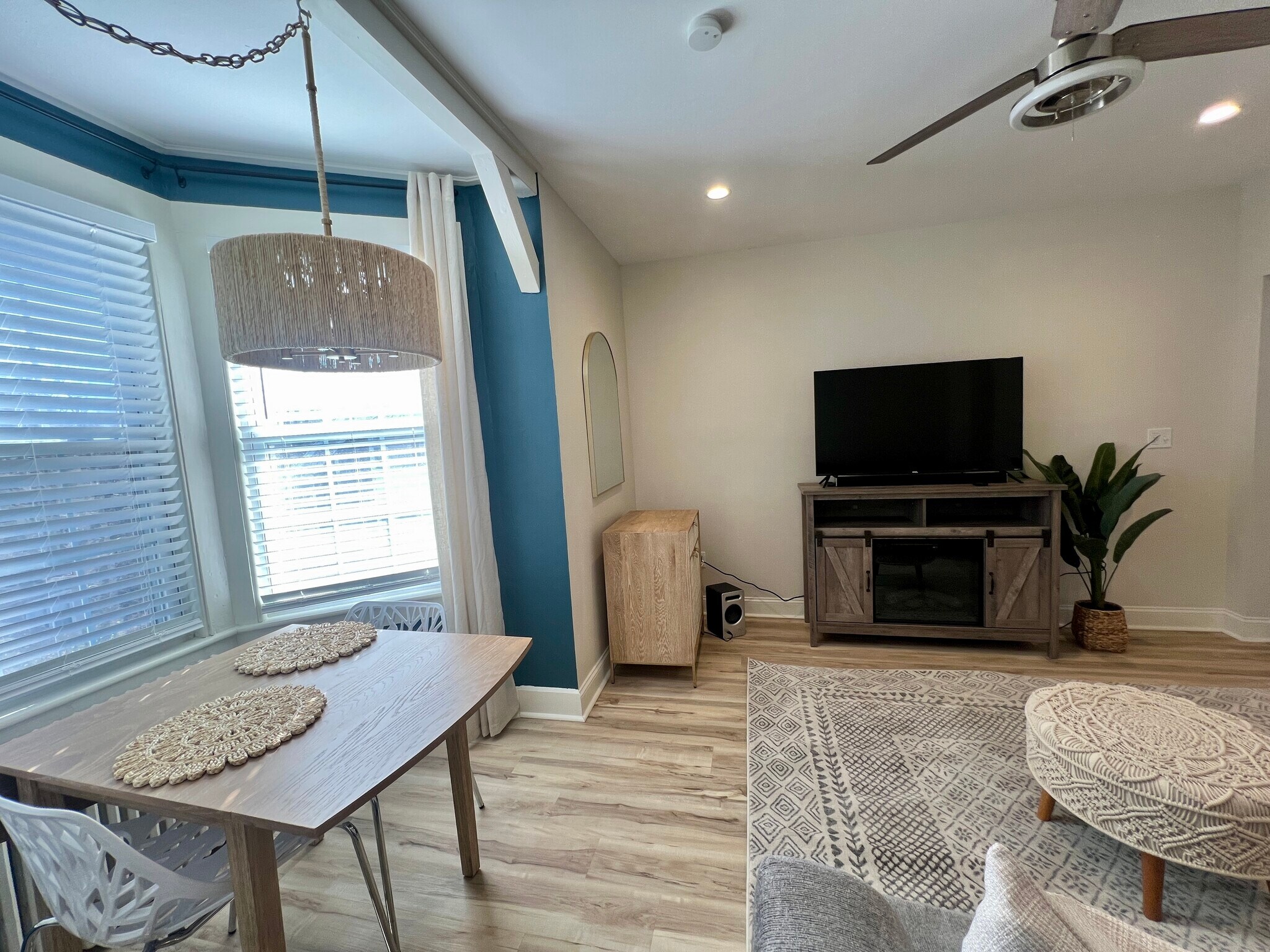 Building Photo - 157 Baileyville Rd