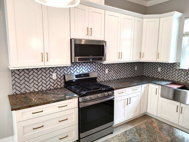 Building Photo - 4088 Biltmore Ave