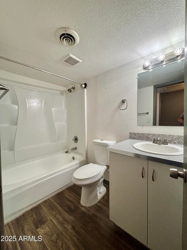 Building Photo - 6730 N 17th Ave