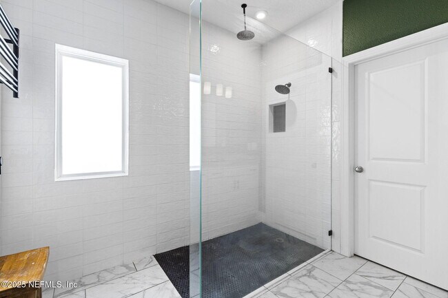 Building Photo - 205 Willow Crk Ct