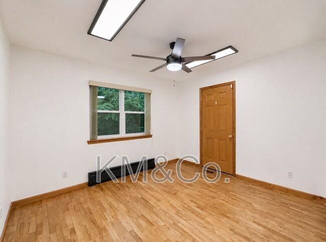 Building Photo - 535 Elm St