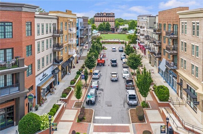 Building Photo - 2042 Juliette Ave