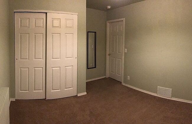 Building Photo - 3-Bed, 2-Bath Retreat in Scenic Eagle River, AK!"