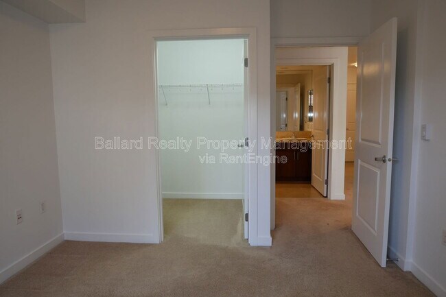 Building Photo - 5440 Leary Ave NW