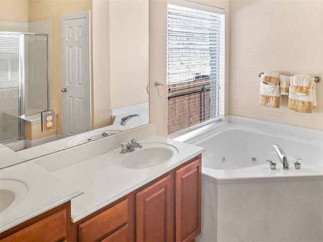 Building Photo - 8109 Endeavor Cir