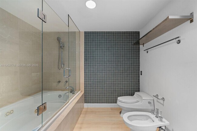 Building Photo - 2127 Brickell Ave