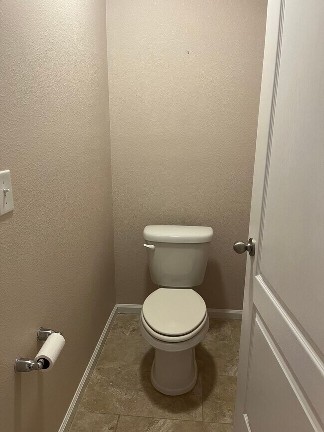 Building Photo - West Magnolia 3BR / 2BA Home Clay County